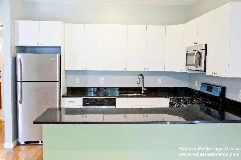 3 bed, 2 bath apartment for rent at 23 Evergreen Unit 1, Jamaica Plain