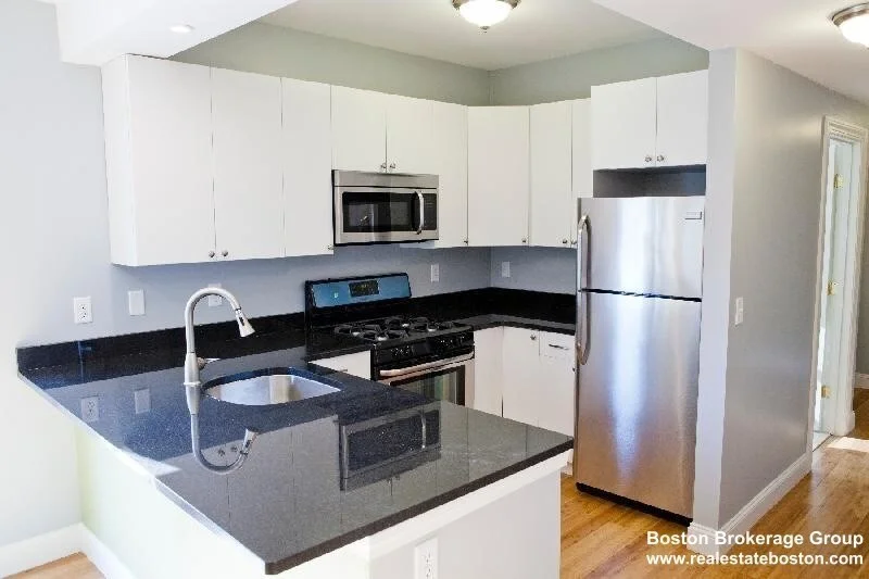 3 bed, 2 bath apartment for rent at 23 Evergreen Unit 1, Jamaica Plain — photo 2 of 13