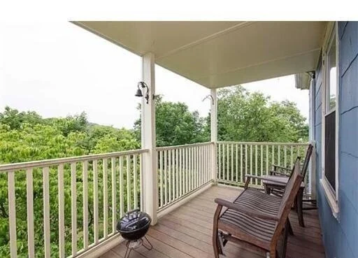 4 bed, 2 bath apartment for rent at 23 Evergreen Unit 2, Jamaica Plain — photo 7 of 8