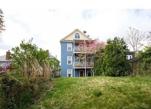4 bed, 2 bath apartment for rent at 23 Evergreen Unit 2, Jamaica Plain — photo 8 of 8