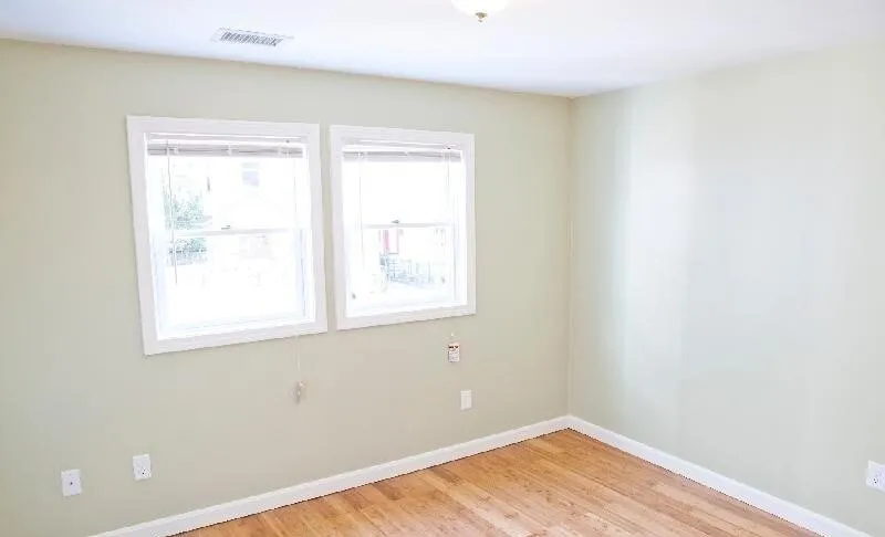 4 bed, 2 bath apartment for rent at 23 Evergreen Unit 2, Jamaica Plain — photo 2 of 8