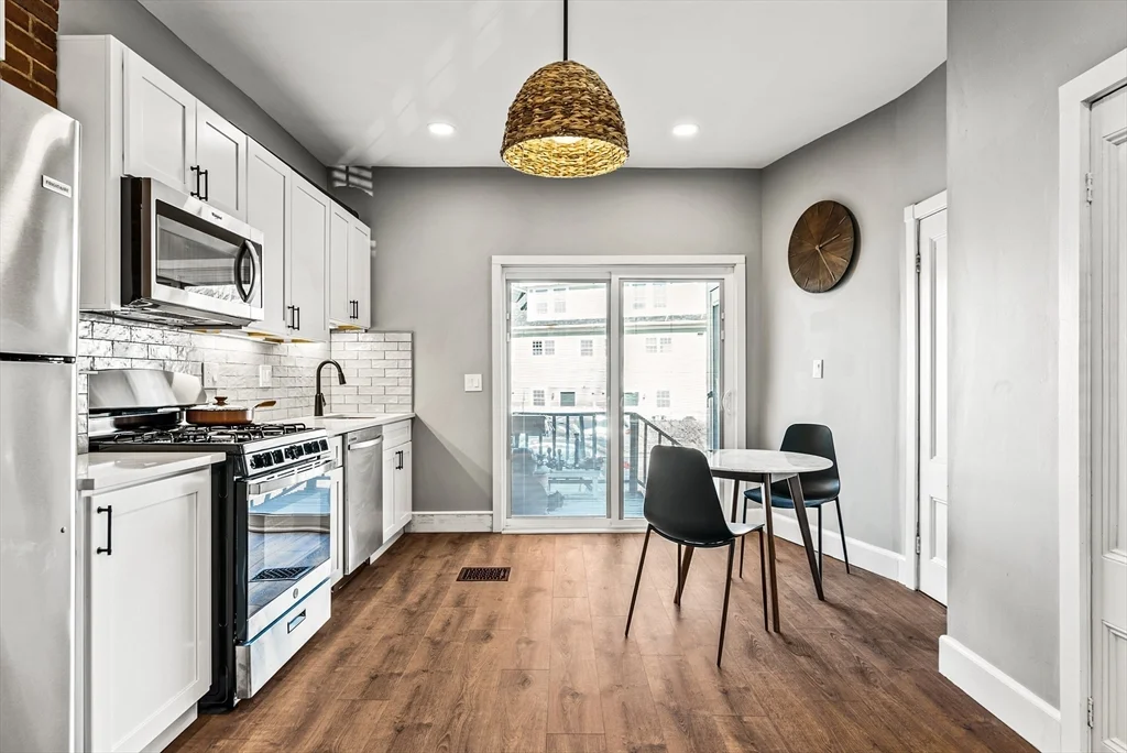 1 bed, 1 bath apartment for rent at 23 Fairmont Ave Unit 1, Cambridgeport — photo 4 of 14