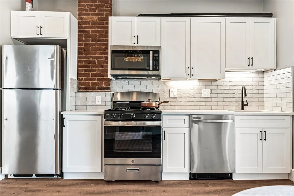 1 bed, 1 bath apartment for rent at 23 Fairmont Ave Unit 1, Cambridgeport — photo 6 of 14