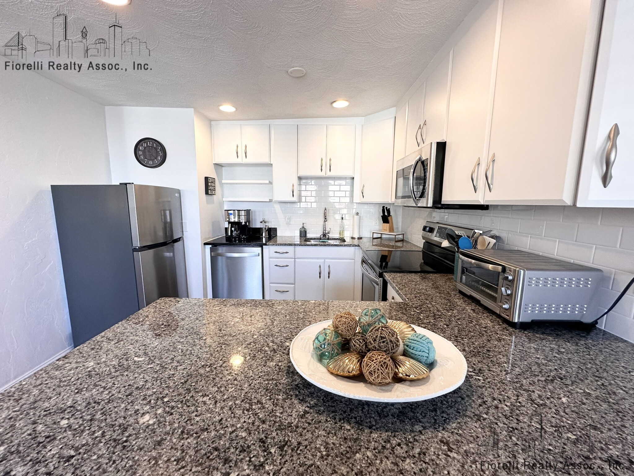 1 bed, 1 bath apartment for rent at 23 Fleet St Unit 11, North End — photo 3 of 12