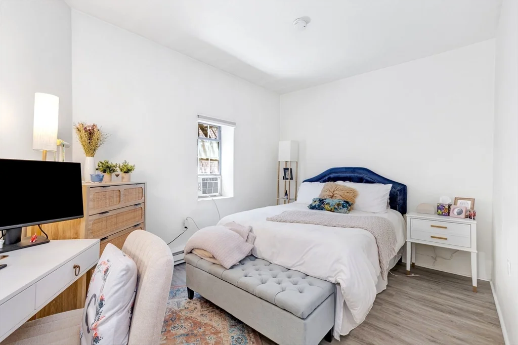1 bed, 1 bath apartment for rent at 23 Fleet Unit 3, North End — photo 12 of 17