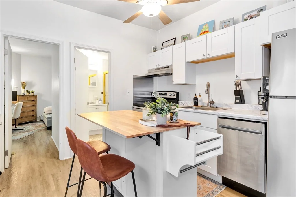 1 bed, 1 bath apartment for rent at 23 Fleet Unit 3, North End — photo 7 of 17