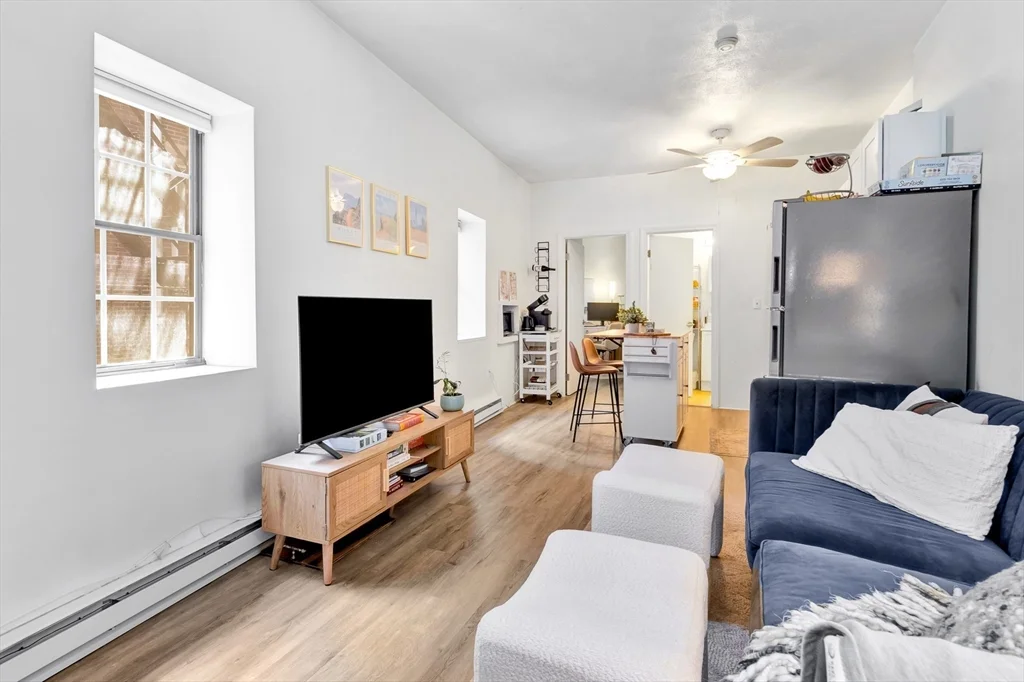 1 bed, 1 bath apartment for rent at 23 Fleet Unit 3, North End — photo 2 of 17