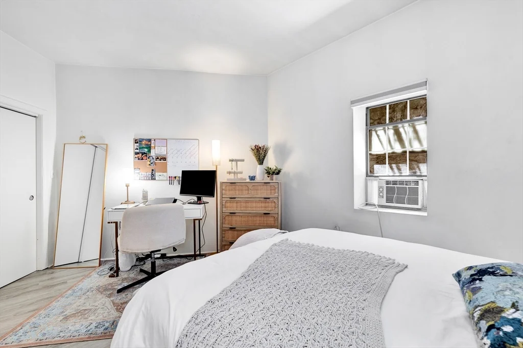 1 bed, 1 bath apartment for rent at 23 Fleet Unit 3, North End — photo 14 of 17