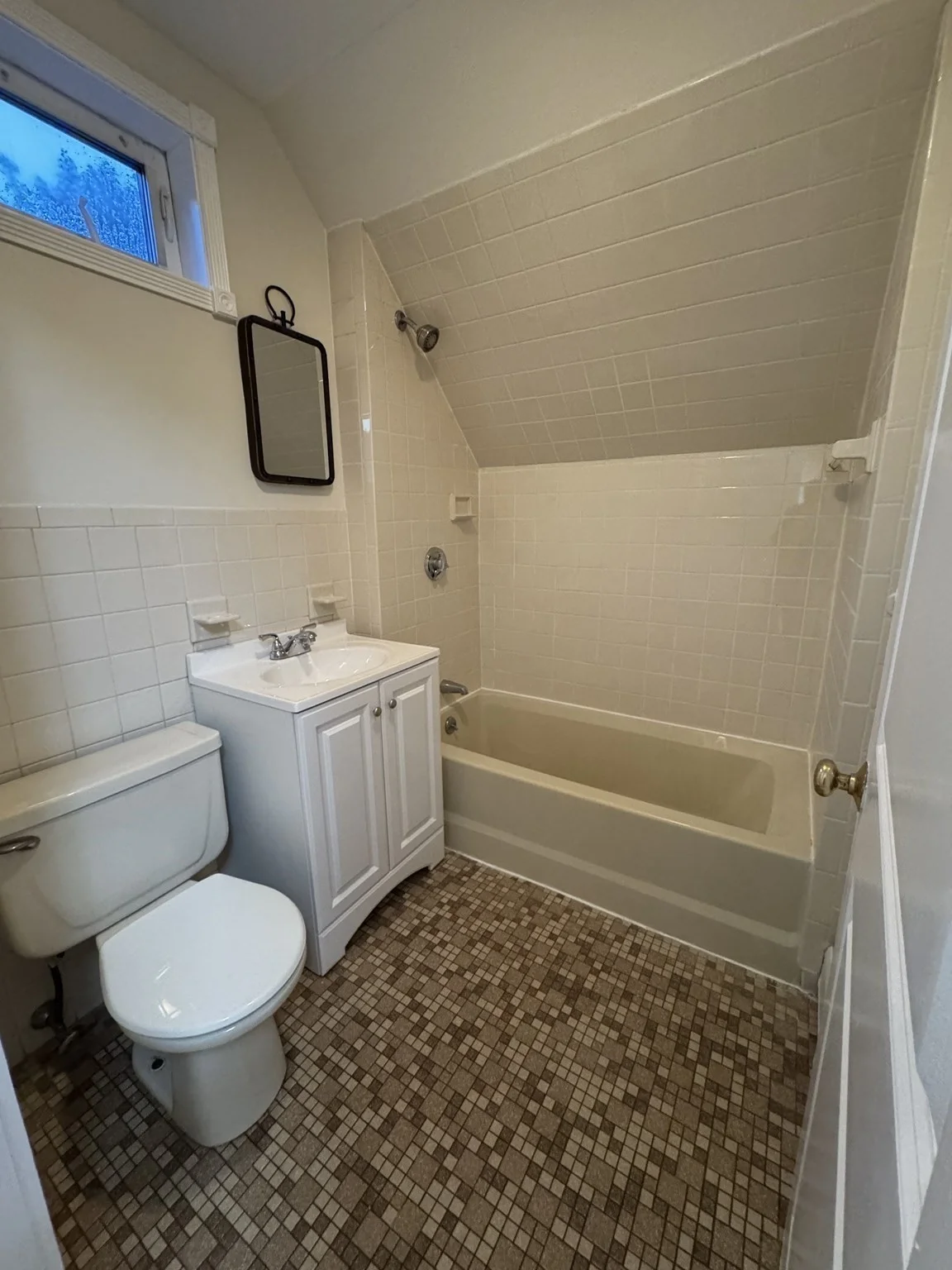 1 bed, 1 bath apartment for rent at 23 Fletcher St Unit 3, Roslindale — photo 13 of 18