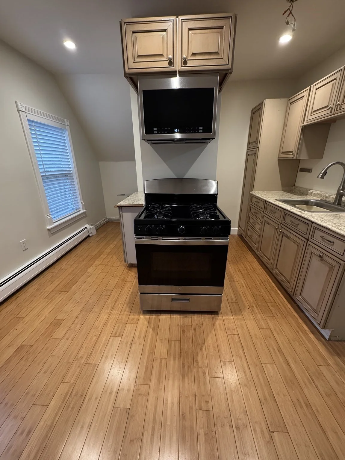 1 bed, 1 bath apartment for rent at 23 Fletcher St Unit 3, Roslindale — photo 6 of 18