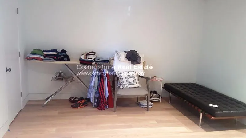 1 bed, 1 bath apartment for rent at 23 Fort Ave Unit 1, Roxbury — photo 6 of 12