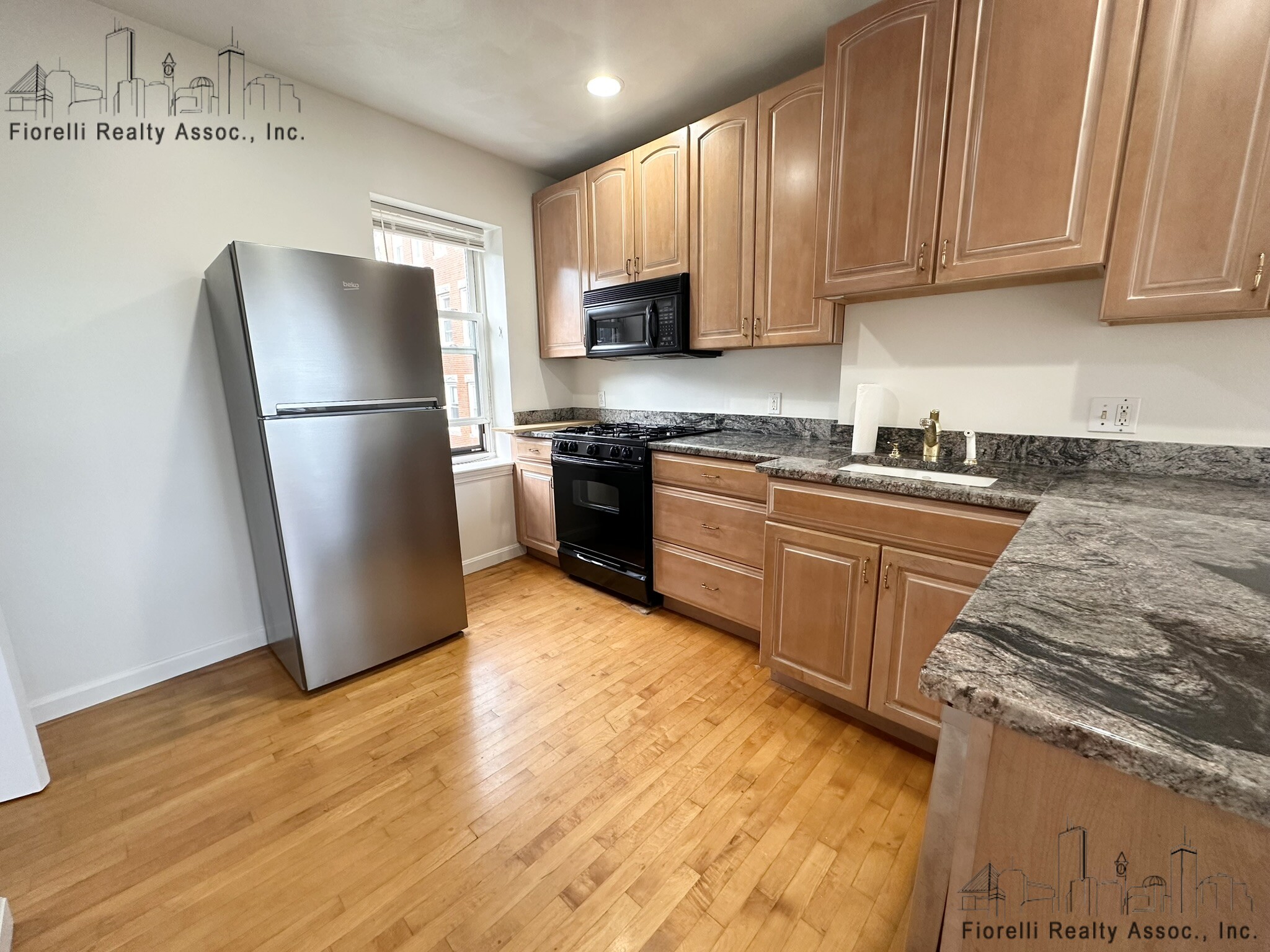 2 bed, 1.5 bath apartment for rent at 23 Foster St Unit 3, North End — photo 7 of 15