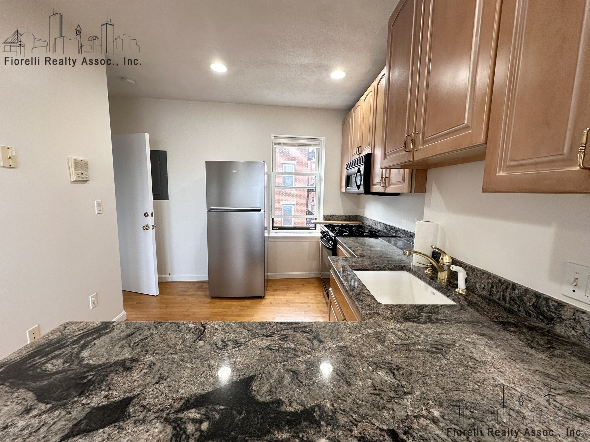 2 bed, 1.5 bath apartment for rent at 23 Foster St Unit 3, North End — photo 8 of 15