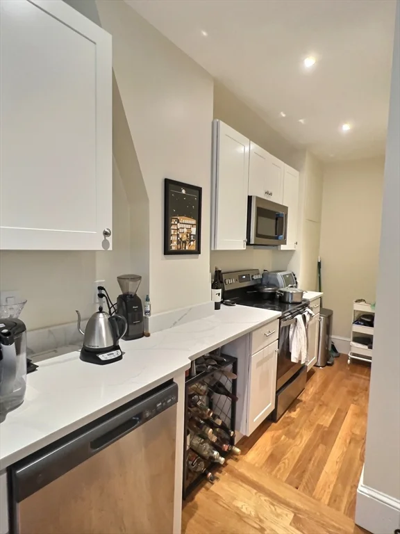 1 bed, 1 bath apartment for rent at 23 Garrison Rd Unit 2F, Washington Square — photo 1 of 6