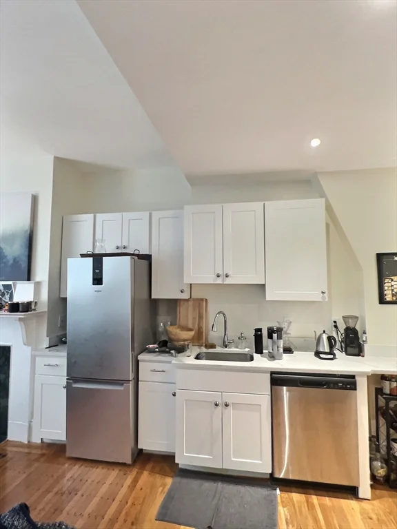1 bed, 1 bath apartment for rent at 23 Garrison Rd Unit 2F, Washington Square — photo 2 of 6