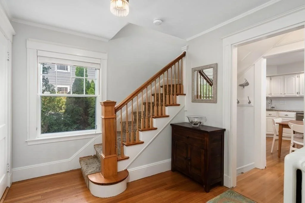 4 bed, 2 bath apartment for rent at 23 Glen Rd, Wellesley — photo 2 of 26