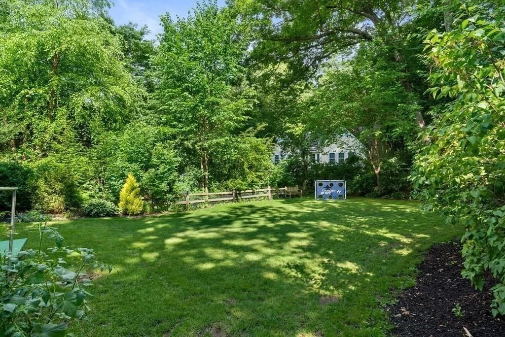 4 bed, 2 bath apartment for rent at 23 Glen Rd, Wellesley — photo 23 of 26