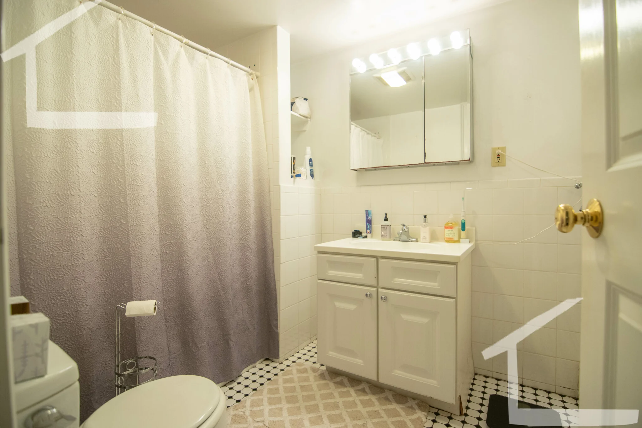 4 bed, 2 bath apartment for rent at 23 Glenville Ave Unit 1, Allston — photo 10 of 10