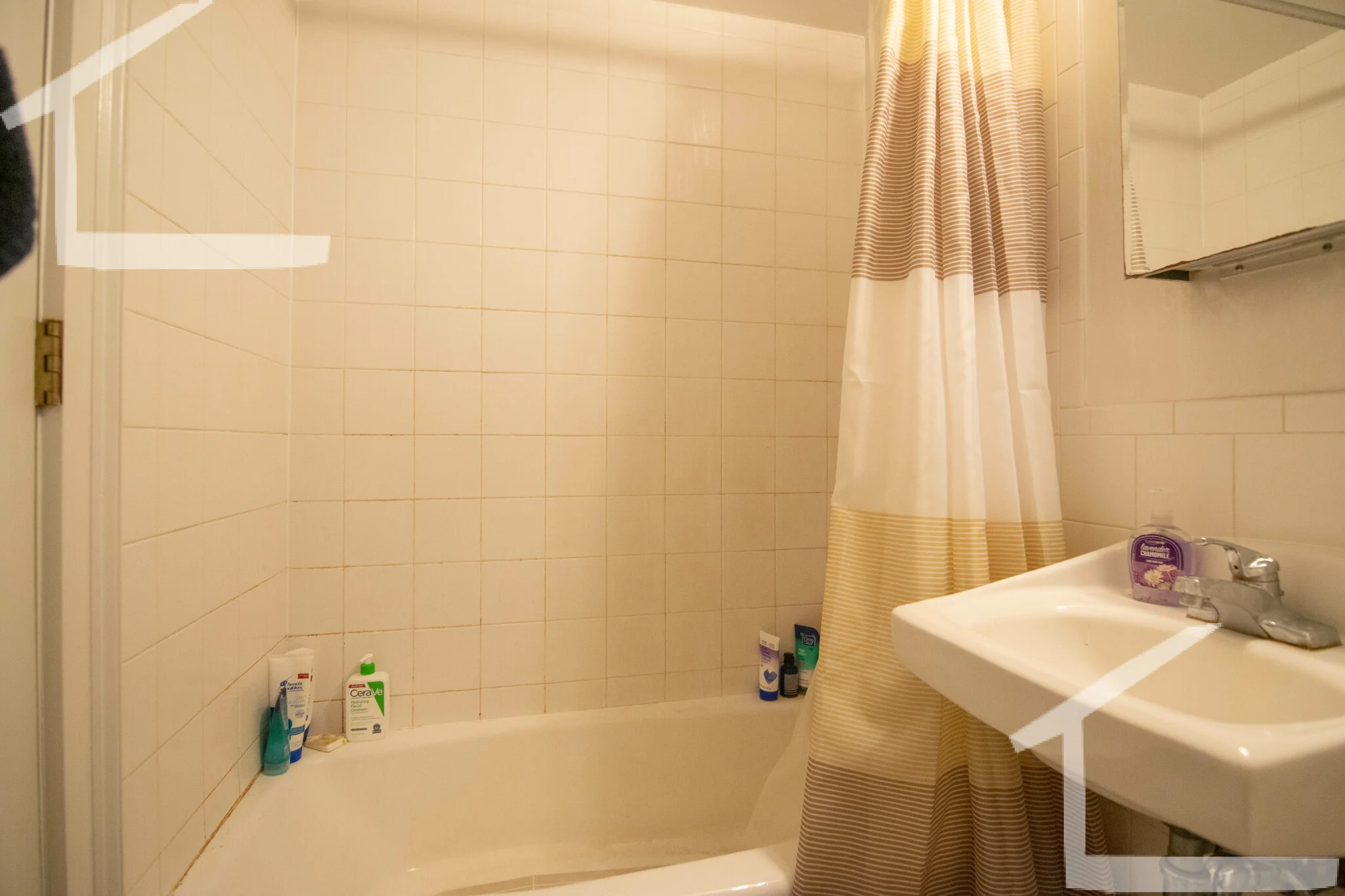 4 bed, 2 bath apartment for rent at 23 Glenville Ave Unit 1, Allston — photo 9 of 10