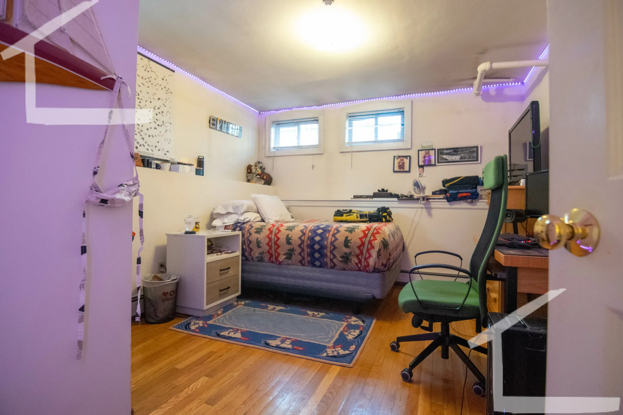 4 bed, 2 bath apartment for rent at 23 Glenville Ave Unit 1, Allston — photo 5 of 10
