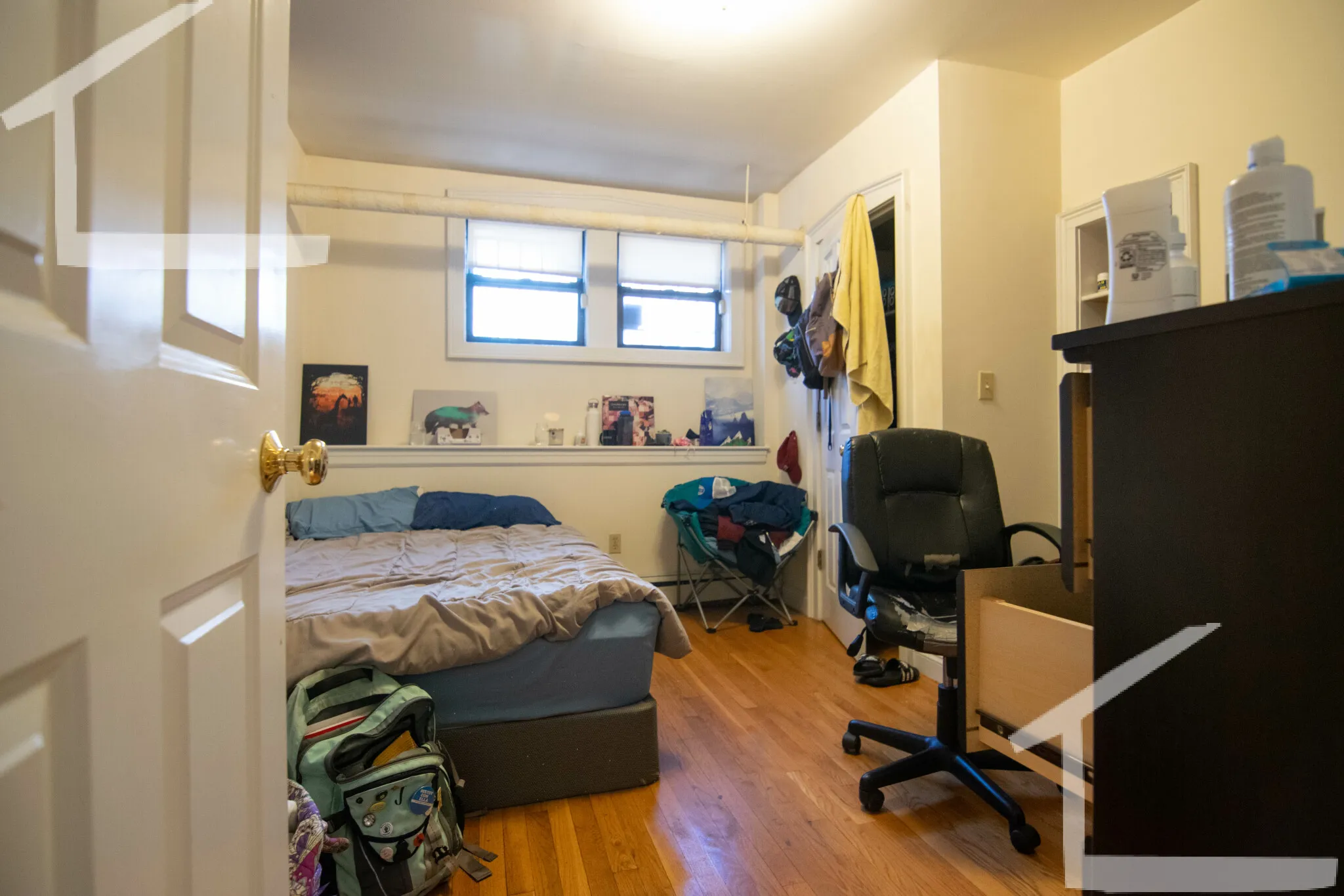 4 bed, 2 bath apartment for rent at 23 Glenville Ave Unit 1, Allston — photo 4 of 10