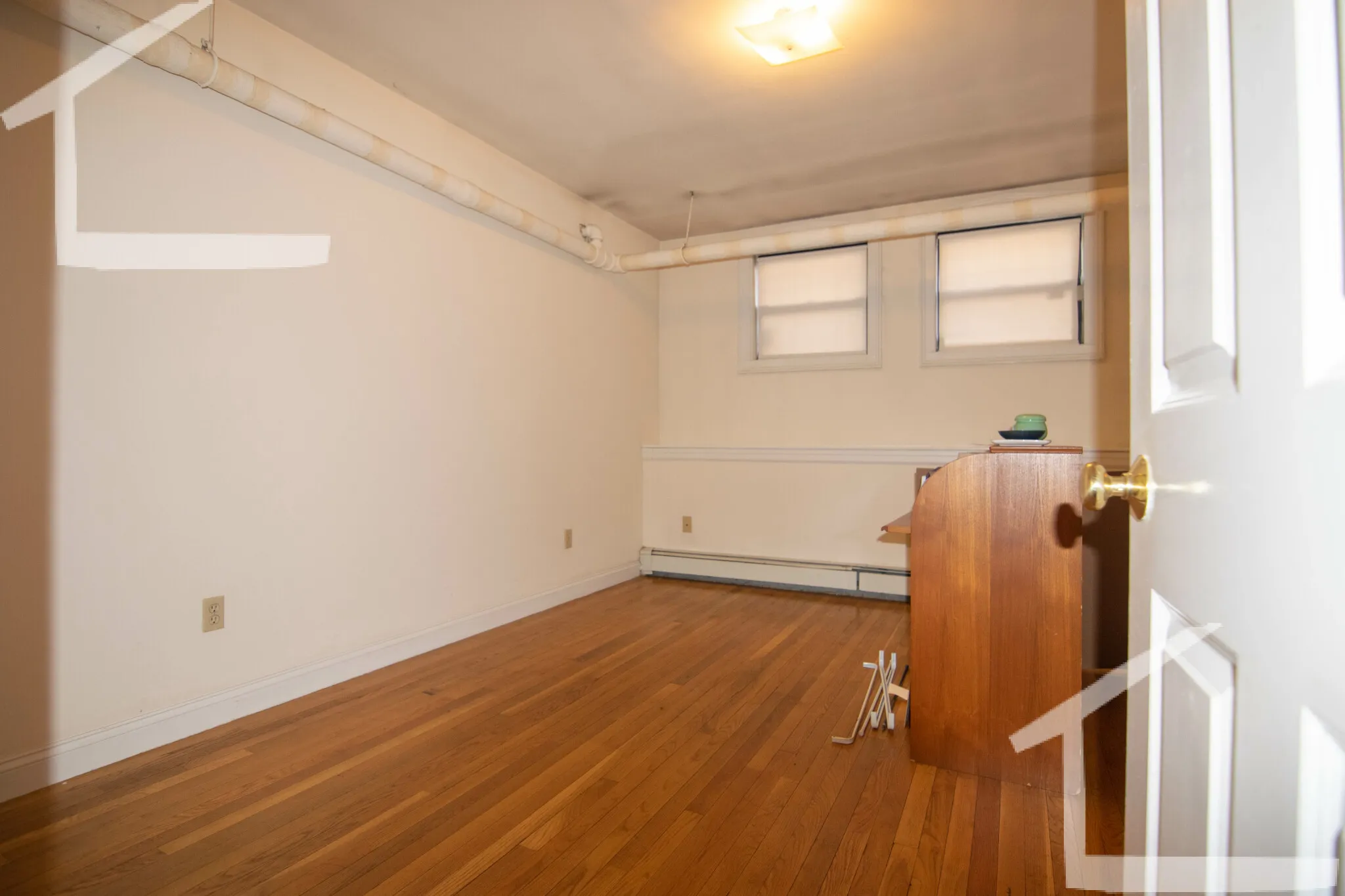 4 bed, 2 bath apartment for rent at 23 Glenville Ave Unit 1, Allston — photo 7 of 10