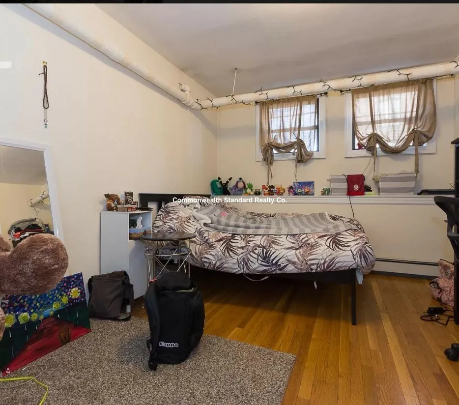 4 bed, 2 bath apartment for rent at 23 Glenville Ave Unit 23, Allston — photo 3 of 30