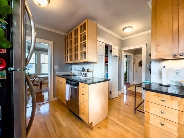 2 bed, 1 bath apartment for rent at 23 Goldsmith St Unit 3, Jamaica Plain — photo 4 of 30