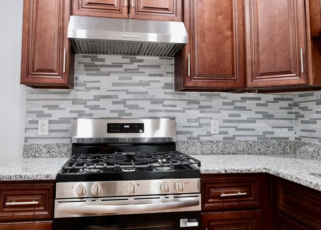 3 bed, 1 bath apartment for rent at 23 Granfield Unit 2, Roslindale — photo 5 of 17