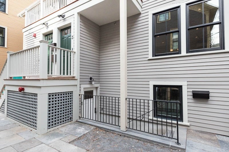 2 bed, 1 bath apartment for rent at 23 Grant St Unit 1, Cambridge