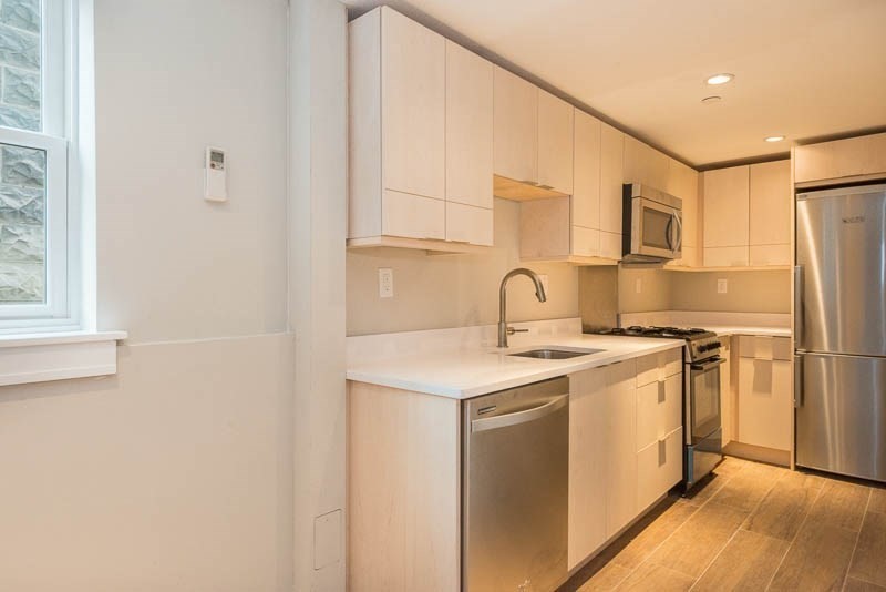 2 bed, 1 bath apartment for rent at 23 Grant St Unit 1, Cambridge — photo 2 of 17