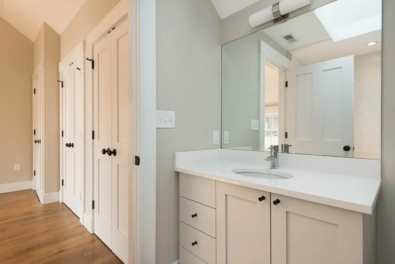 1 bed, 1 bath apartment for rent at 23 Grant Unit 2, Riverside — photo 9 of 11