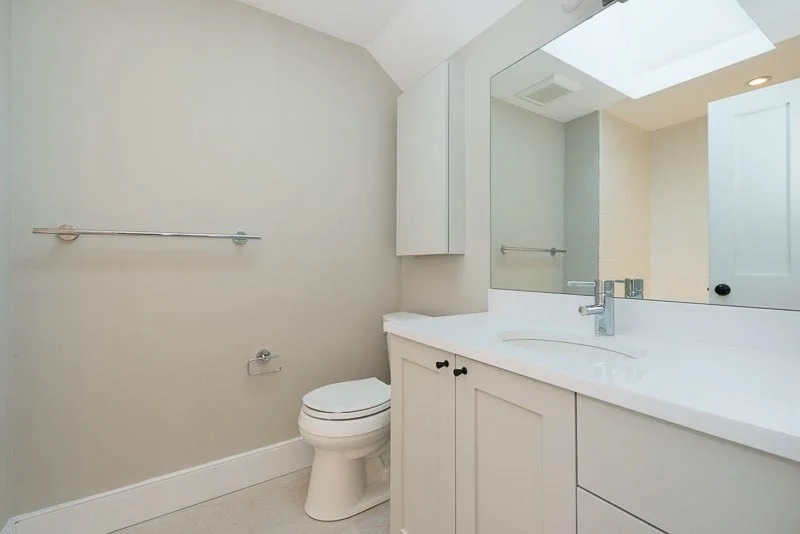1 bed, 1 bath apartment for rent at 23 Grant Unit 3, Riverside — photo 12 of 14