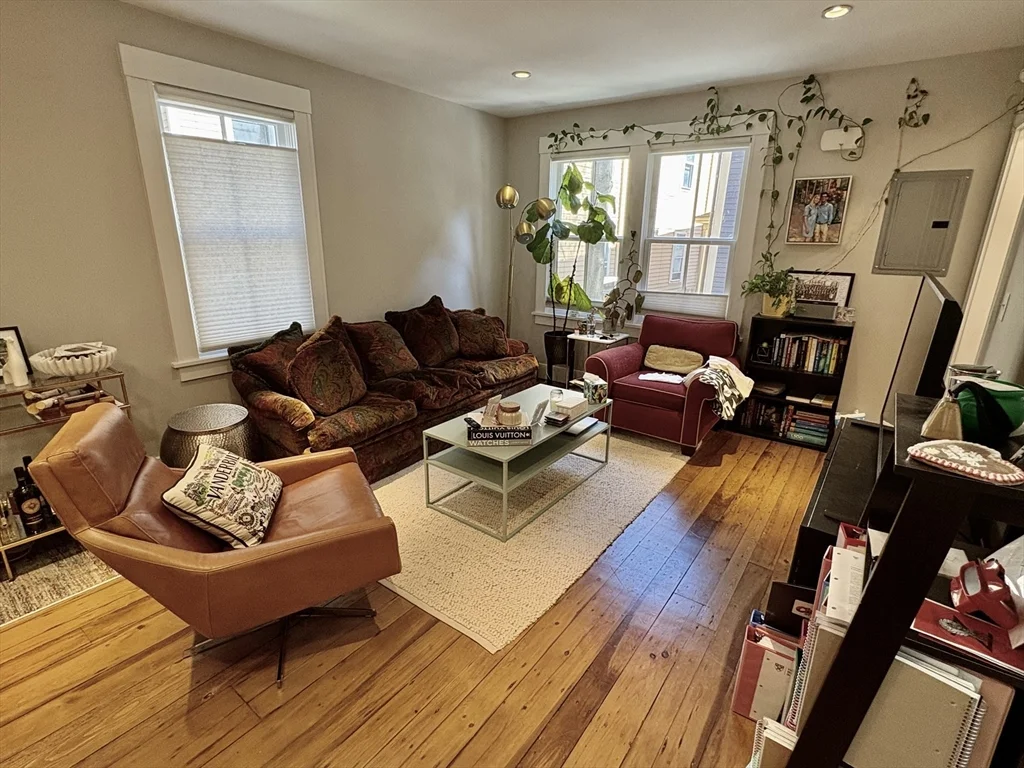 1 bed, 1 bath apartment for rent at 23 Grant Unit 3, Riverside — photo 2 of 14
