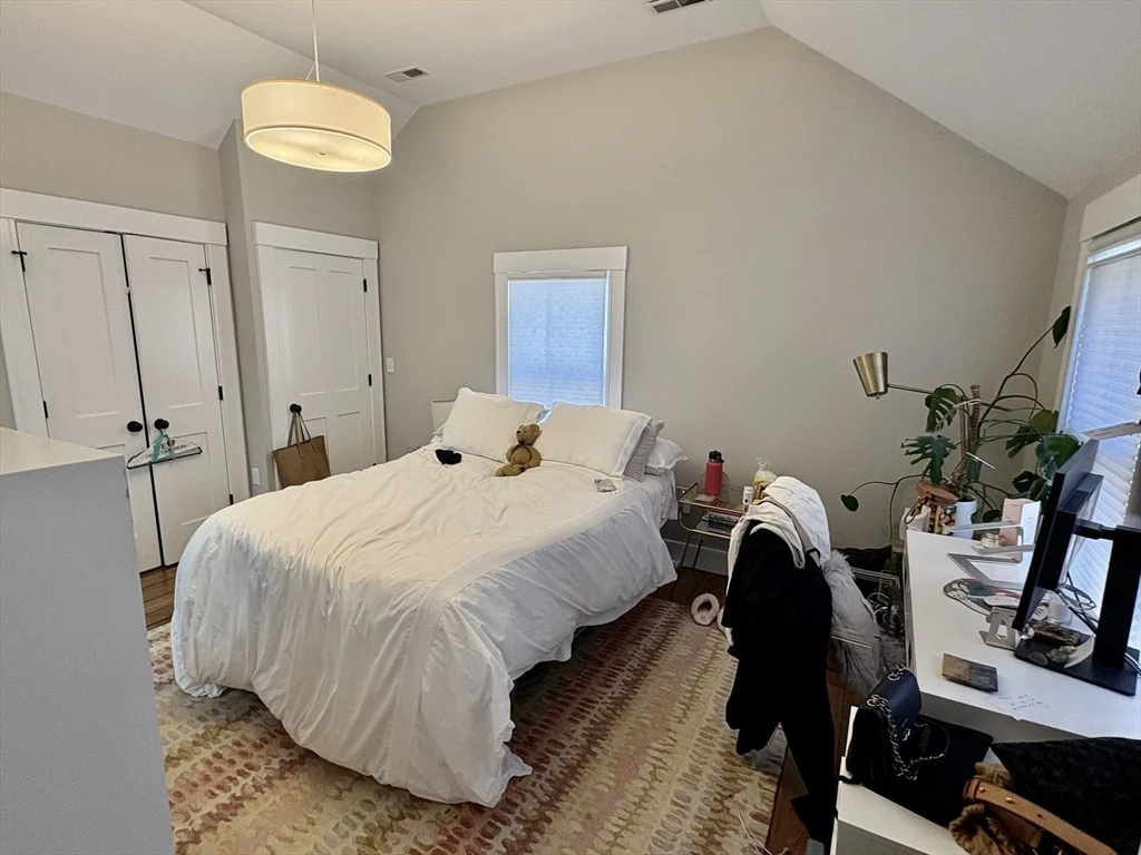 1 bed, 1 bath apartment for rent at 23 Grant Unit 3, Riverside — photo 9 of 14