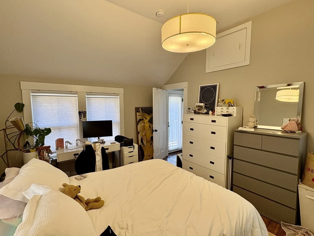 1 bed, 1 bath apartment for rent at 23 Grant Unit 3, Riverside — photo 10 of 14