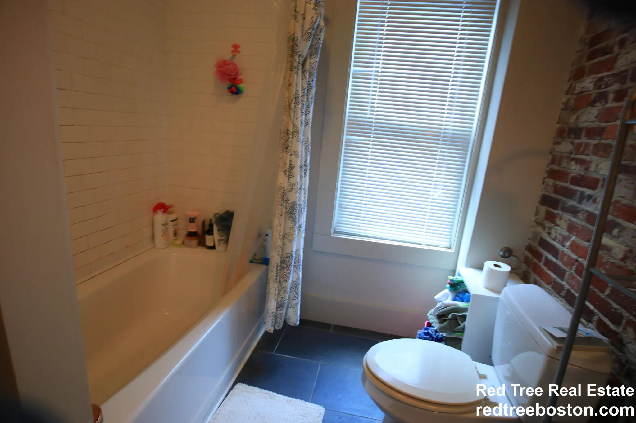 5 bed, 2 bath apartment for rent at 23 Greylock Rd Unit 1, Allston — photo 4 of 20