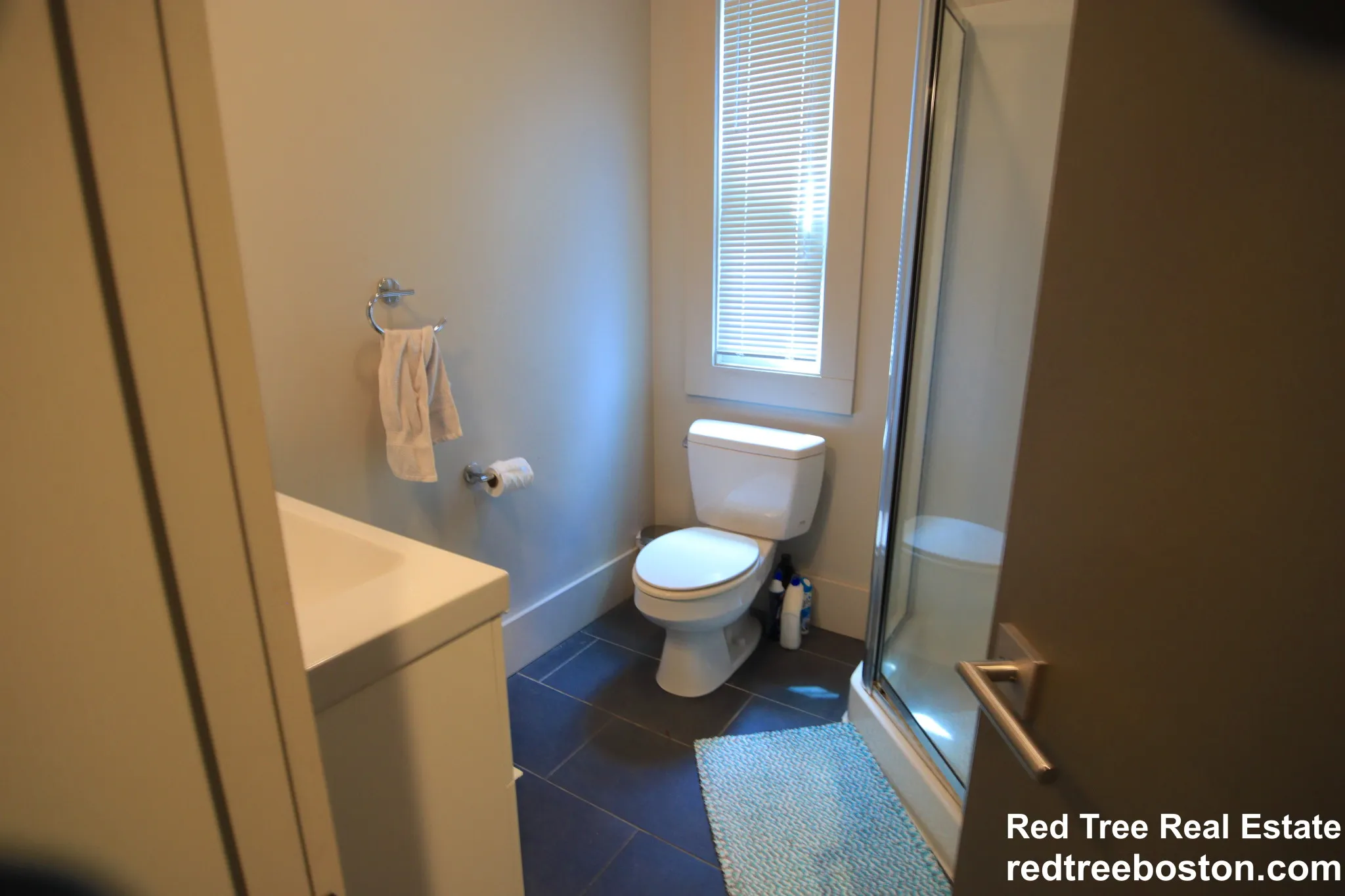 5 bed, 2 bath apartment for rent at 23 Greylock Rd Unit 1, Allston — photo 2 of 20