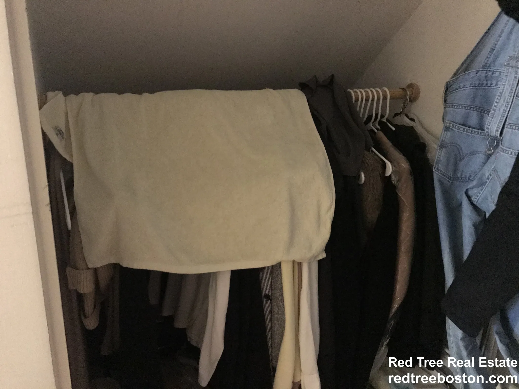 5 bed, 2 bath apartment for rent at 23 Greylock Rd Unit 1, Allston — photo 13 of 20