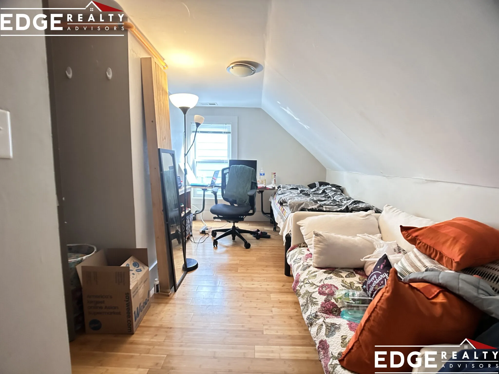 5 bed, 2 bath apartment for rent at 23 Greylock Rd Unit N/A, Allston — photo 8 of 10
