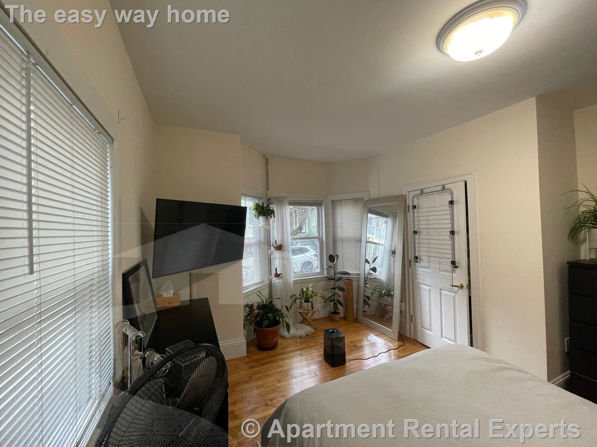 2 bed, 1 bath apartment for rent at 23 Hall St Unit 1, Porter Square — photo 2 of 21