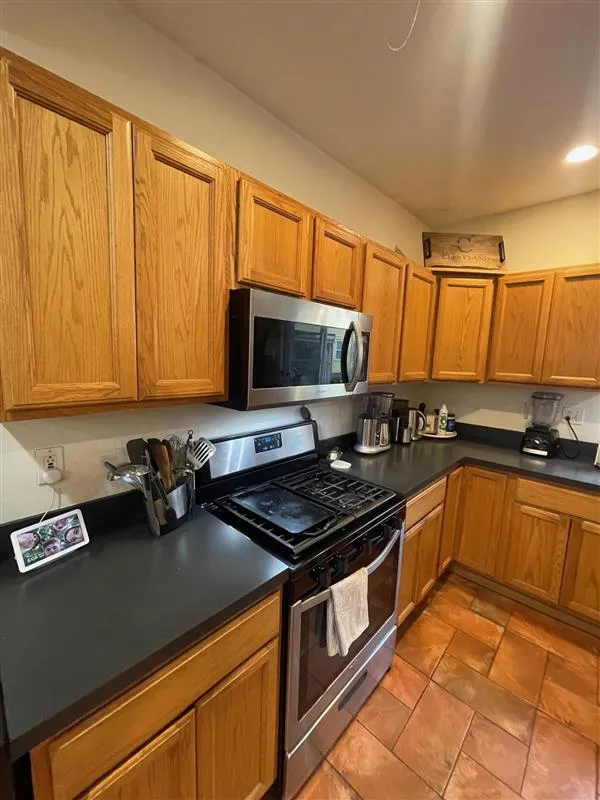 2 bed, 1 bath apartment for rent at 23 Hall St Unit 2, Powder House Square — photo 12 of 21