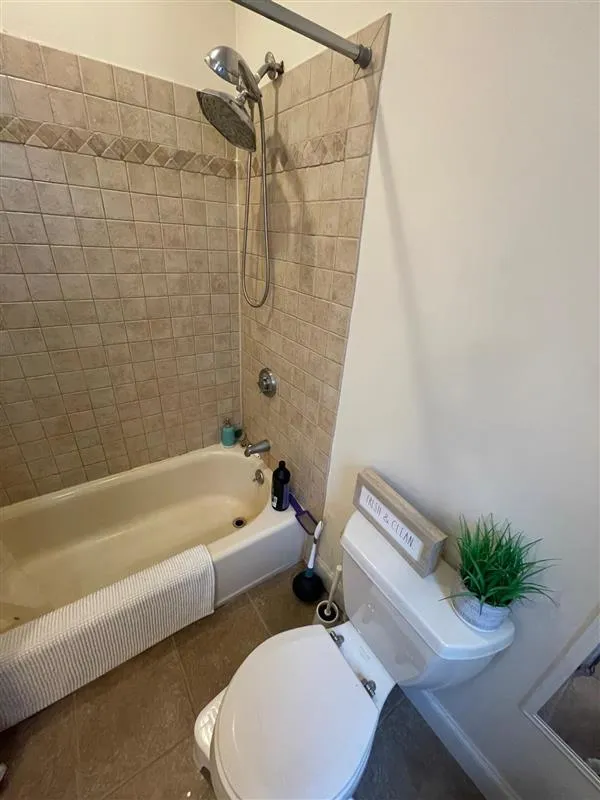 2 bed, 1 bath apartment for rent at 23 Hall St Unit 2, Powder House Square — photo 18 of 21