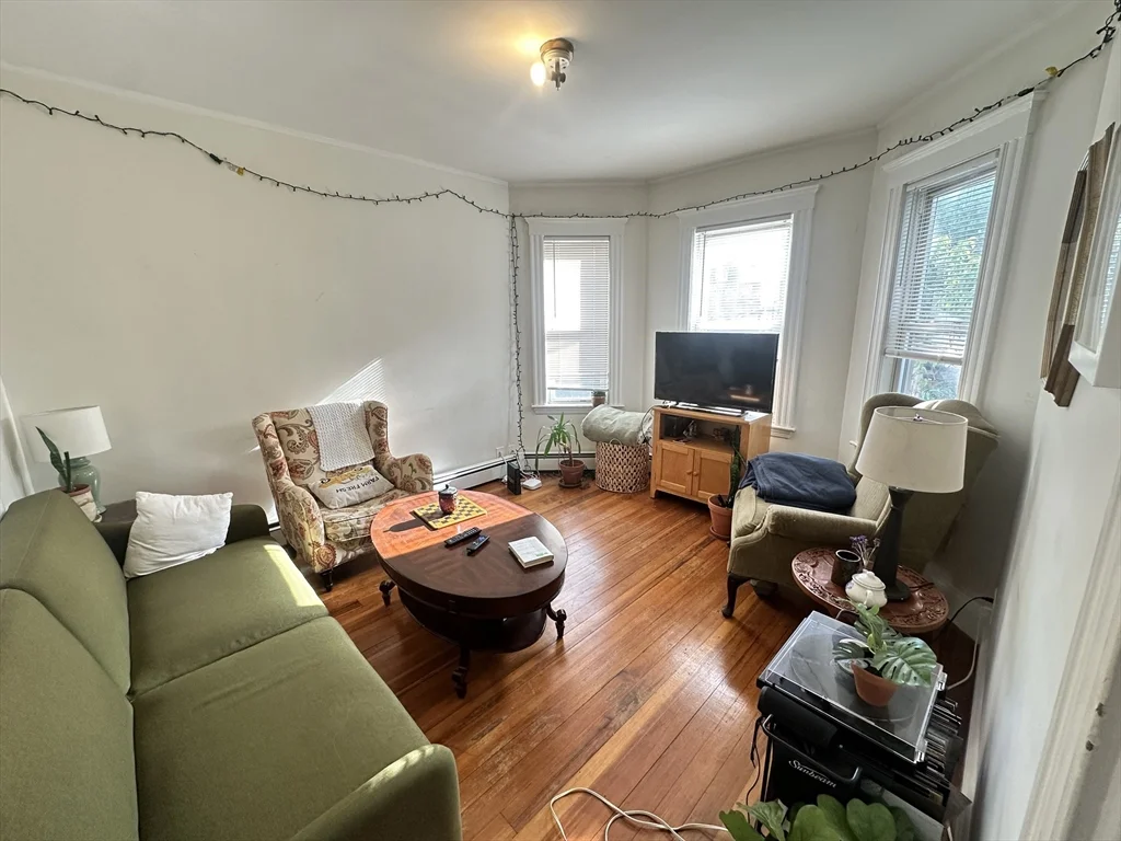 4 bed, 1 bath apartment for rent at 23 Harold St Unit 2, Union Square — photo 10 of 17