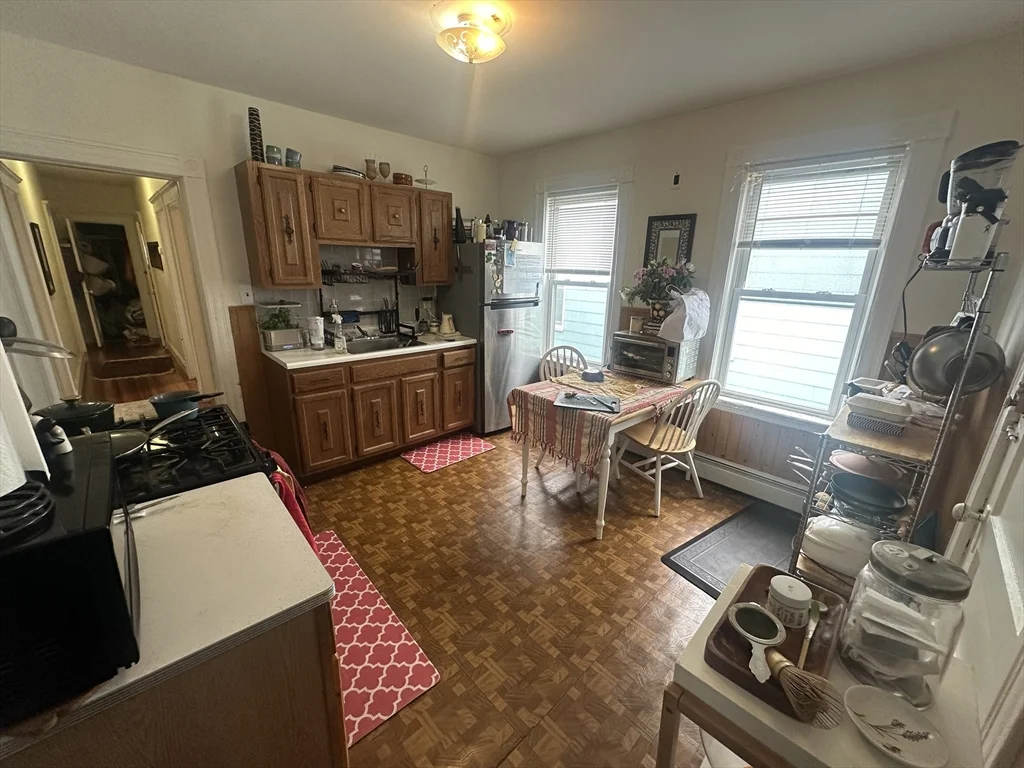 4 bed, 1 bath apartment for rent at 23 Harold St Unit 2, Union Square — photo 8 of 17