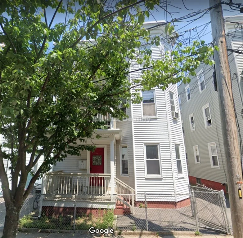 4 bed, 1 bath apartment for rent at 23 Harold St Unit 2, Union Square — photo 1 of 17