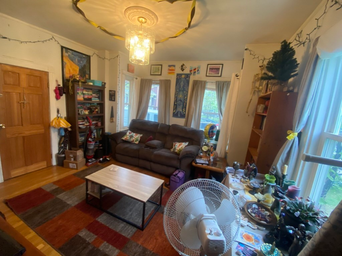 2 bed, 1 bath apartment for rent at 23 Harrison St Unit 1, Ward Two — photo 8 of 16