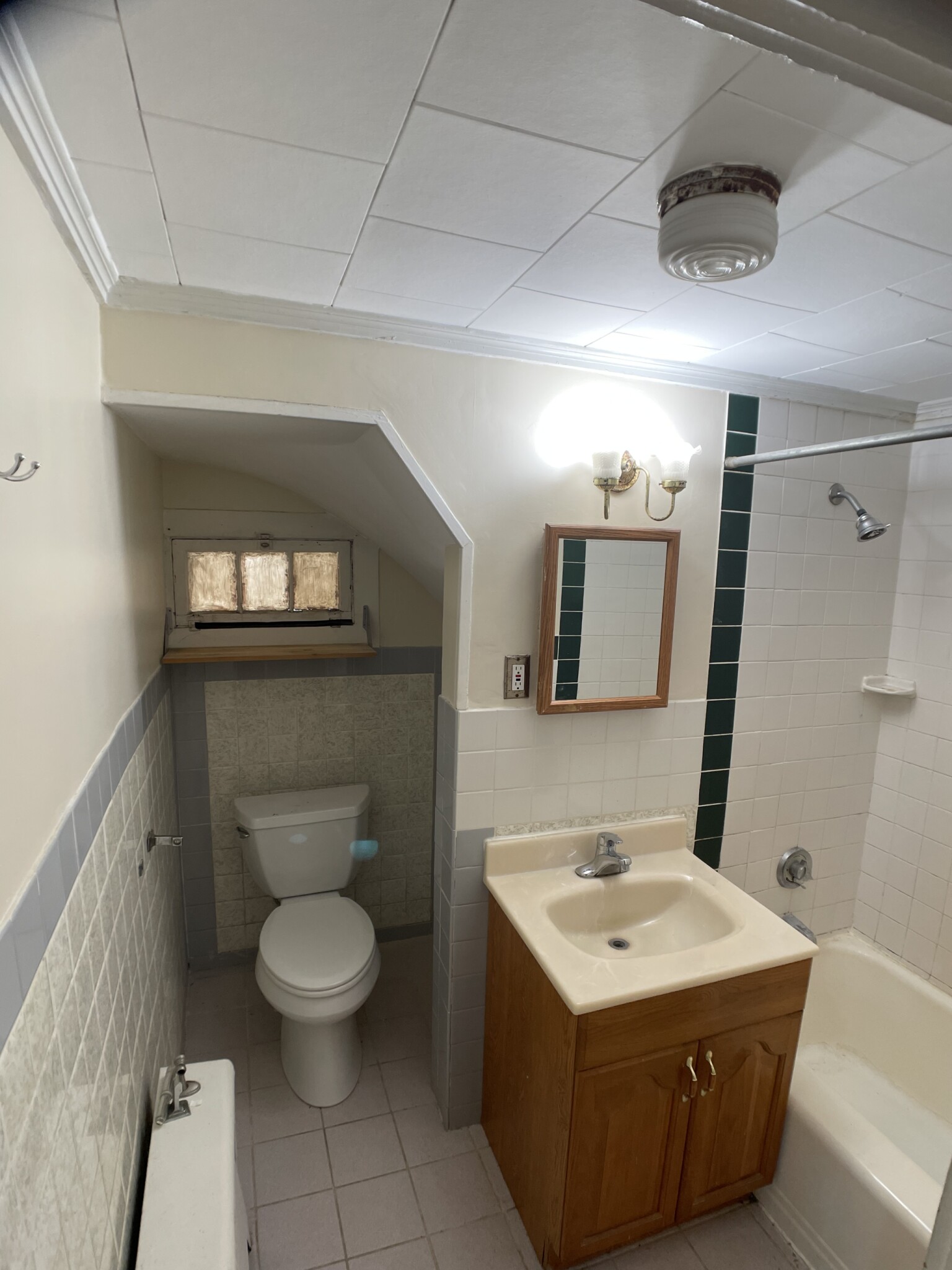 2 bed, 1 bath apartment for rent at 23 Harrison St Unit 1A, Ward Two — photo 17 of 17