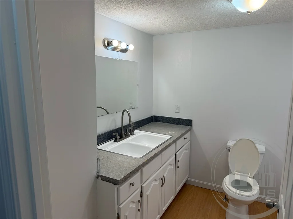 3 bed, 1 bath apartment for rent at 23 Hawley St Unit 2, Worcester — photo 12 of 16