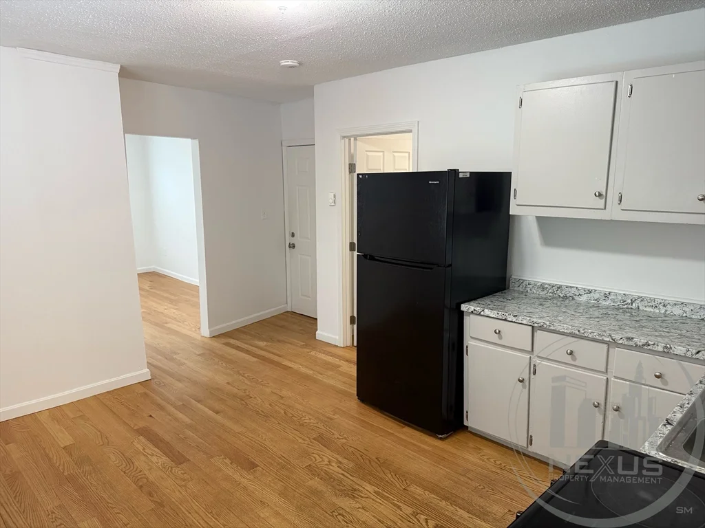 3 bed, 1 bath apartment for rent at 23 Hawley St Unit 2, Worcester — photo 5 of 16